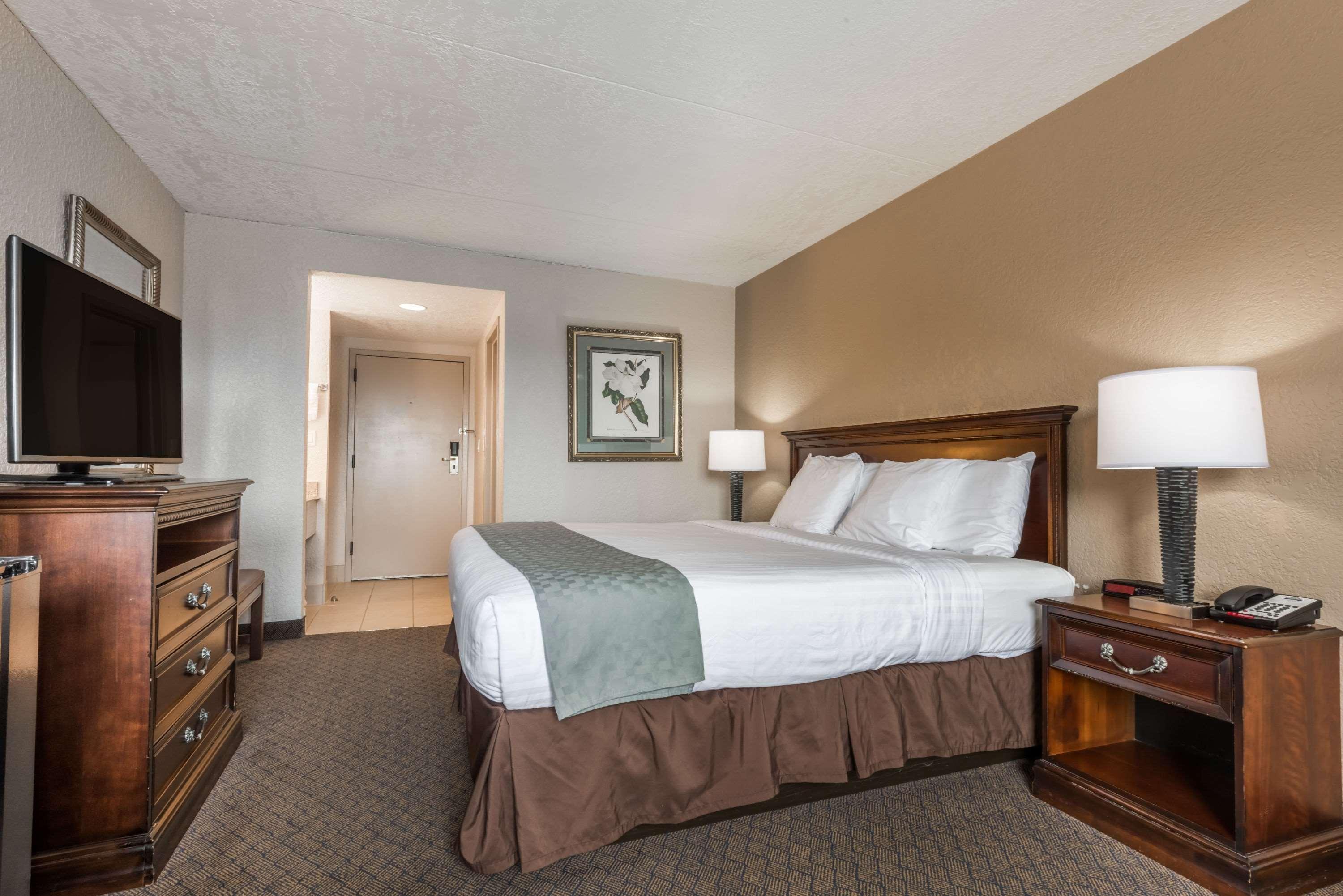 Days Inn By Wyndham Horsham Philadelphia Екстериор снимка